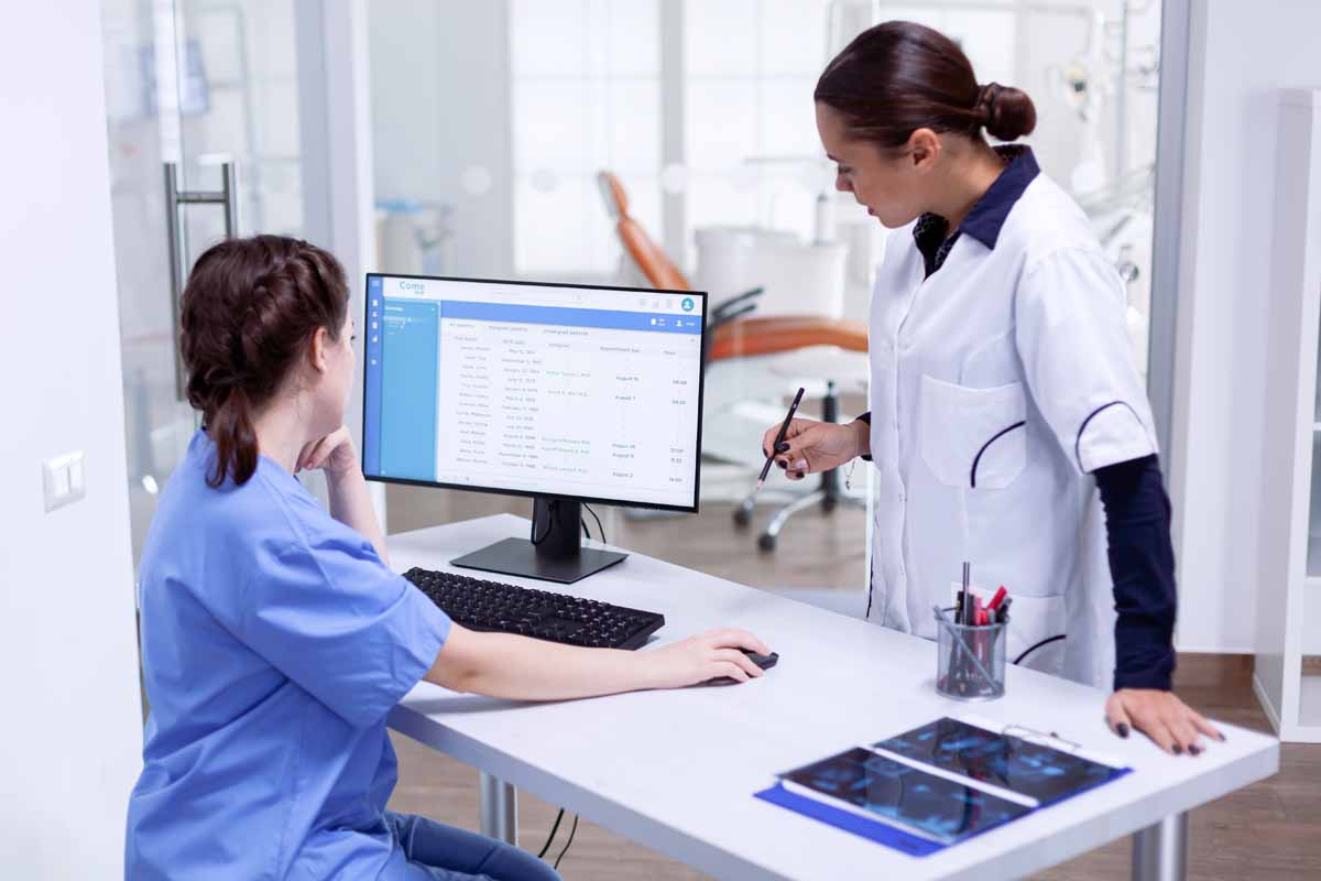 The Evolution and Impact of Electronic Health Record (EHR) Software in Modern Healthcare